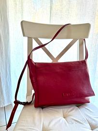 Borsa di pelle rossa artigianale