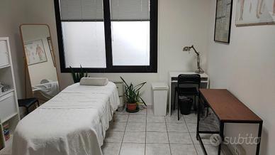 Ufficio / cabina / stanza privata in studio comune