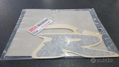 ADESIVO "R" YAMAHA PER AEROX 50CC - 5PEF173Y0000