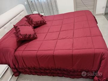 Trapunta Matrimoniale IRGE Rose Jacquard con balze