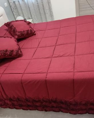 Trapunta Matrimoniale IRGE Rose Jacquard con balze