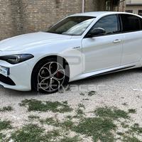 ALFA ROMEO Giulia 2.2 Turbodiesel 210 CV AT8 AWD Q