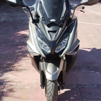 Kymco Ak 550