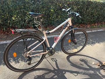 Bici BTwin Riverside 500 bianca misura M