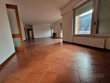 Via Abozzi mq. 210 più garage doppio