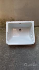 Lavatoio in ceramica 