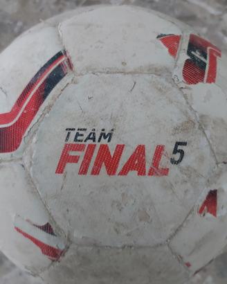 Pallone  calcio Kipsta più uno Puma