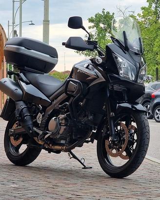 Suzuki V-Strom 650 (2010) – Pari al NUOVO 