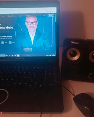 Notebook marca Acer Packard bell da 16 pollici