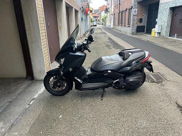 Yamaha XMAX400