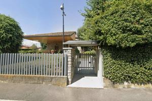 Immobile in asta di 1008 m² con 4 locali e box aut