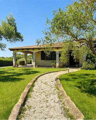 Villa immersa nel verde con depandance