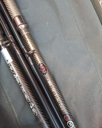 Canne da carpfishing e sacca trasporto