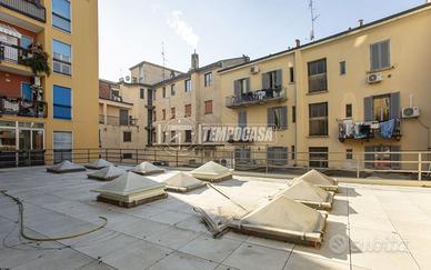 2 LOCALI CON TERRAZZO