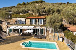 VILLA SINGOLA A CIVEZZA