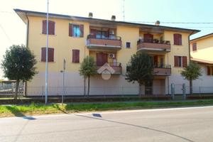 4 LOCALI A CADELBOSCO DI SOPRA
