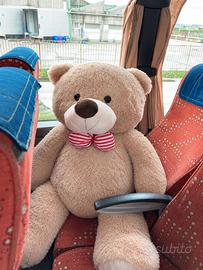 Orsetto peluche gigante