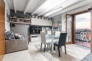 BILOCALE CON VISTA DUOMO E BOX AUTO