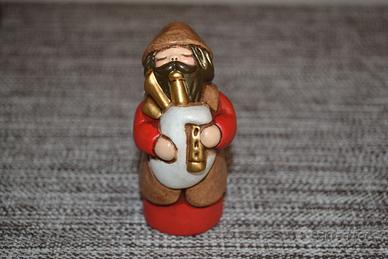 Presepe Thun classico Zampognaro colore rosso