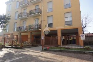 3 LOCALI A RESCALDINA