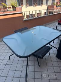 Tavolo di vetro