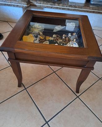 tavolino bacheca arte povera