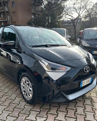Toyota Aygo Connect x-play 11/20 km. 26137