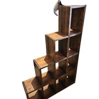 Libreria a Cubi in Legno a Scala - Design Moderno