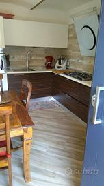 Cucina laccata bianca ed ebano