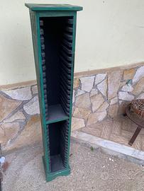 Porta CD etnico e lampade vintage