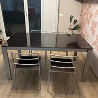 Tavolo 160cm allungabile + 4 sedie