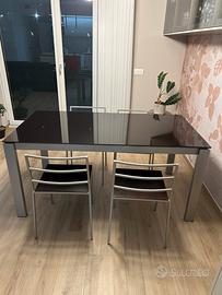 Tavolo 160cm allungabile + 4 sedie