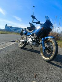 Honda dominator 650