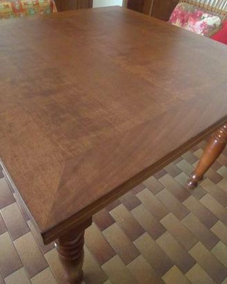 Tavolo in legno