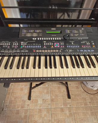 Tastiera YAMAHA psr-1700+ Tastiera nuova
