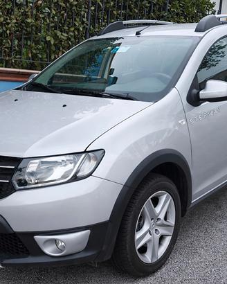 DACIA Sandero Stepway (1.5 Diesel)