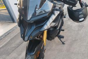 Voge Valico 525DSX Black Knight + Bauletto GIVI