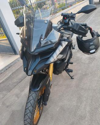 Voge Valico 525DSX Black Knight + Bauletto GIVI
