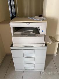Stampante , Sharp , con supporto porta documenti