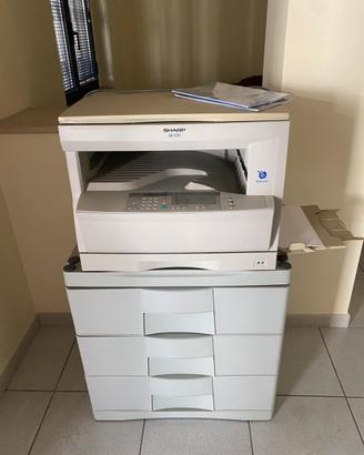 Stampante , Sharp , con supporto porta documenti