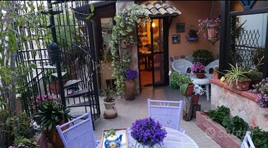 Privato vende attico