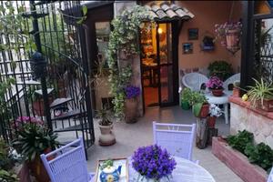 Privato vende attico