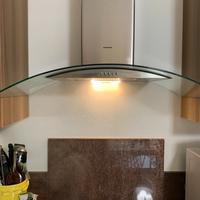 Cappa aspirante o filtrante da 90 cm.