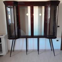 Vetrina in radica di mogano 