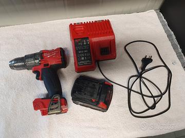 Trapano avvitatore Milwaukee M18 FPD2