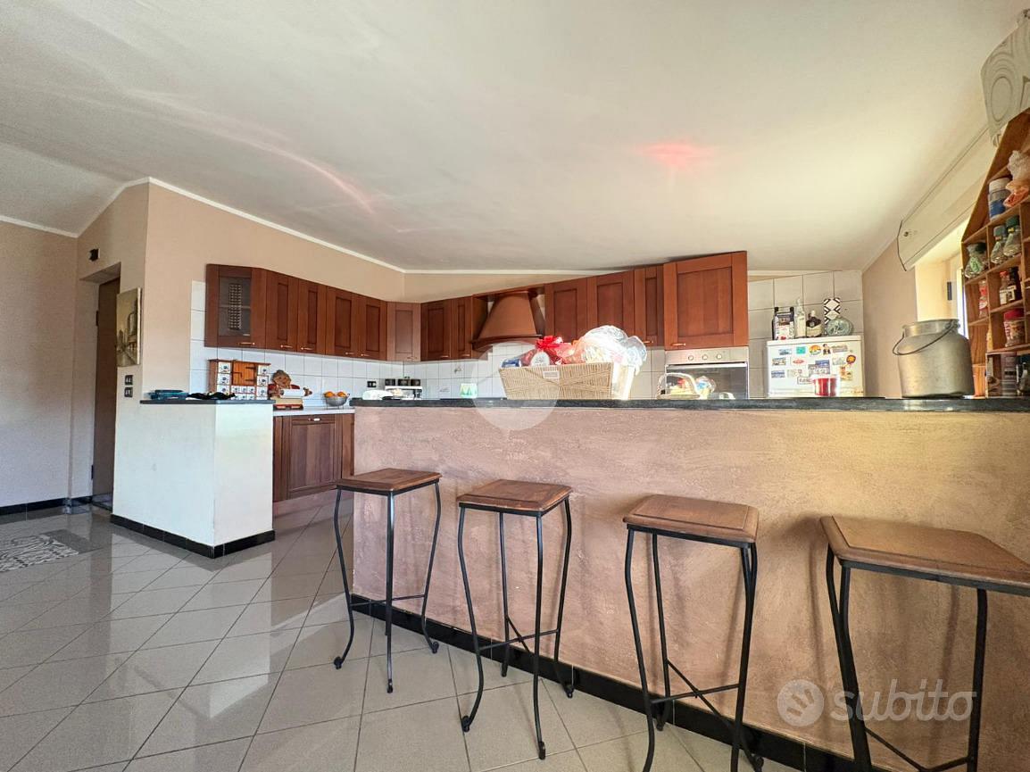 3 LOCALI A MONTALTO UFFUGO - Altro