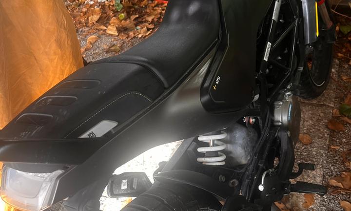 Husqvarna Svartpilen 125 del 2024