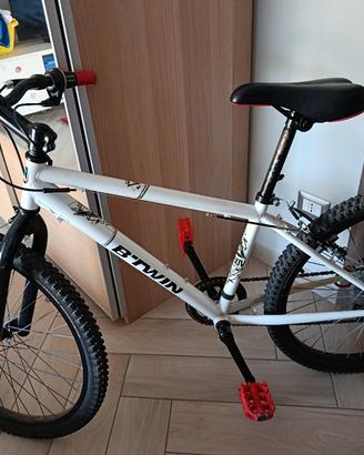 bici decathlon età 10 anni.