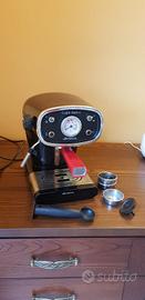 Macchina da caffè stile retrò usata