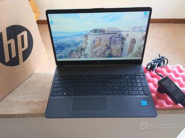 HP 15,6" FHD 6-core i3-12th 16/265GB MVMe Win11